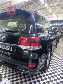 تويوتا لاندكروزر